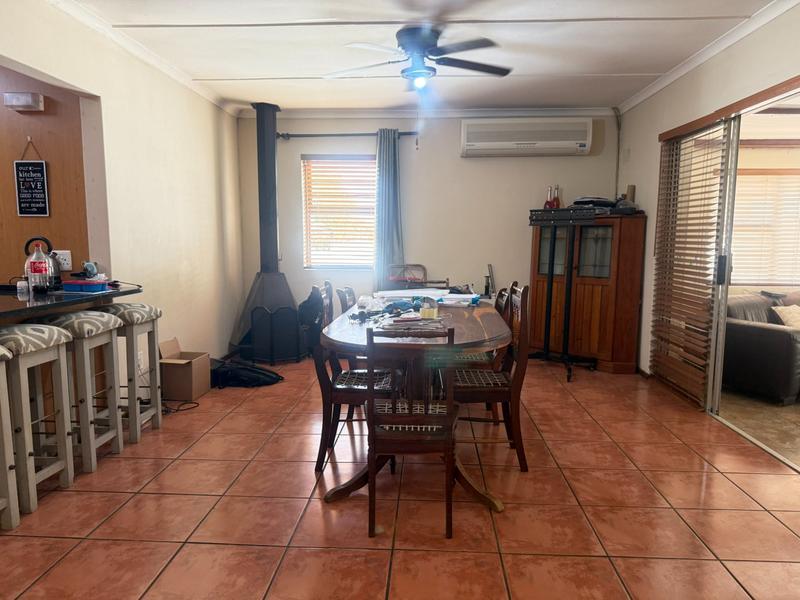 4 Bedroom Property for Sale in Bergzicht Western Cape